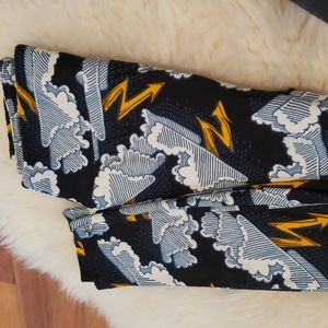 Lularoe One Size Leggings - Comic Strip Clouds and Lightning